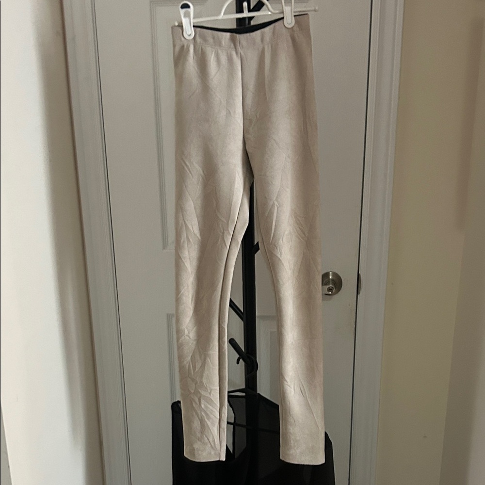 BCBGMaxAzria Cream Pants